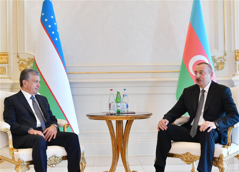 Ильхам Алиев выразил поддержку Президенту Узбекистана в связи с событиями, произошедшими в Каракалпакстане