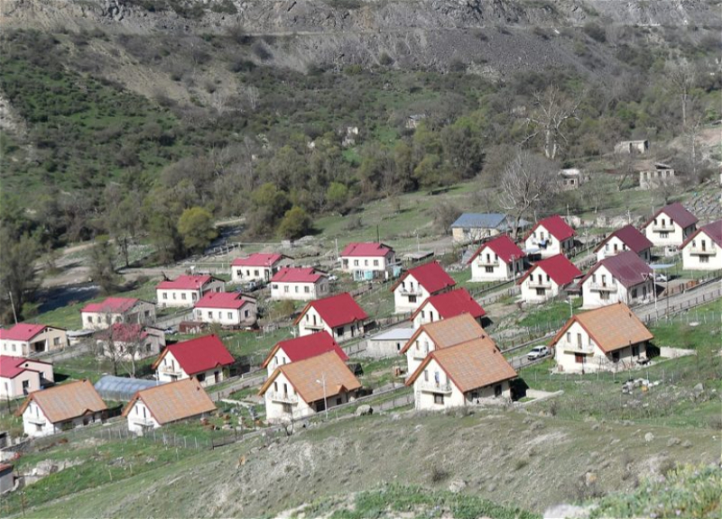 Жителям Лачына и Забуха дали время: армяне пакуют чемоданы