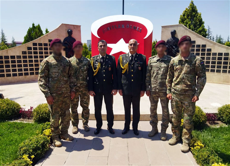 Группа азербайджанских военнослужащих прошла курсы в Турции - ФОТО