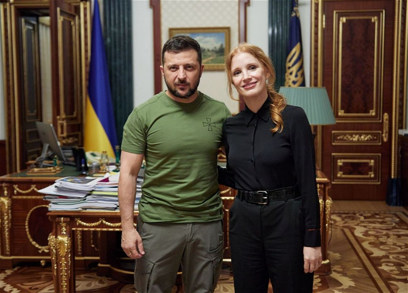 Звезда Голливуда Честейн посетила Киев и встретилась с Зеленским - ФОТО