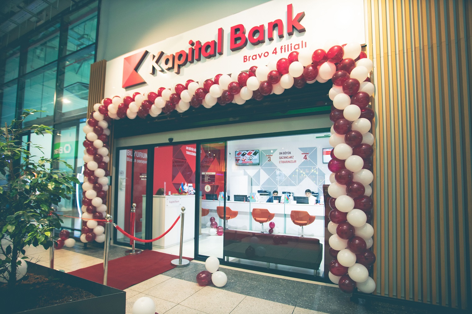 Банки находящиеся. Kapital Bank Bravo 4. Kapital Bank Namangan filiali. Kapital Bank qo'qon filiali. Банк Коди KAPITALBANK.