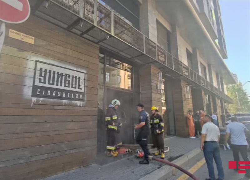 В ресторане в​​​​ центре Баку произошел пожар - ФОТО