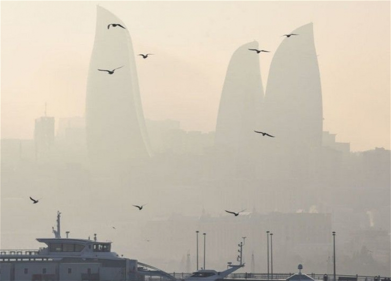 В Баку снова пыльный туман. Сколько он продержится?