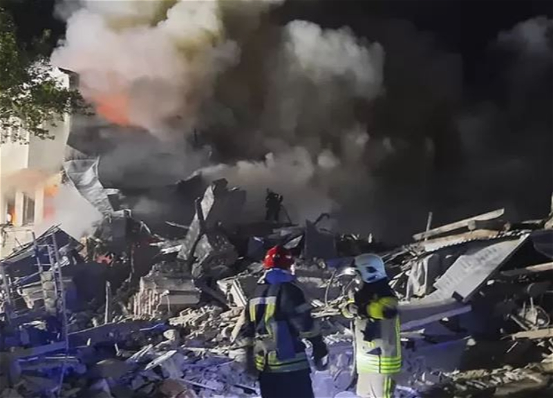 В Украине сообщают о 7 погибших и 17 раненых в результате ракетного удара по общежитию в Харькове – ФОТО