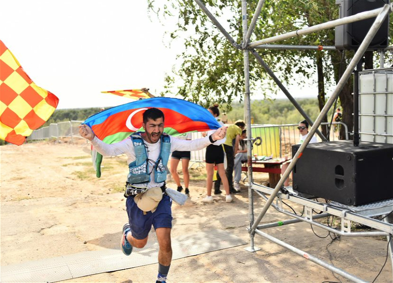 Азербайджанский ультрамарафонец пробежал 220 км по бездорожью – ФОТО