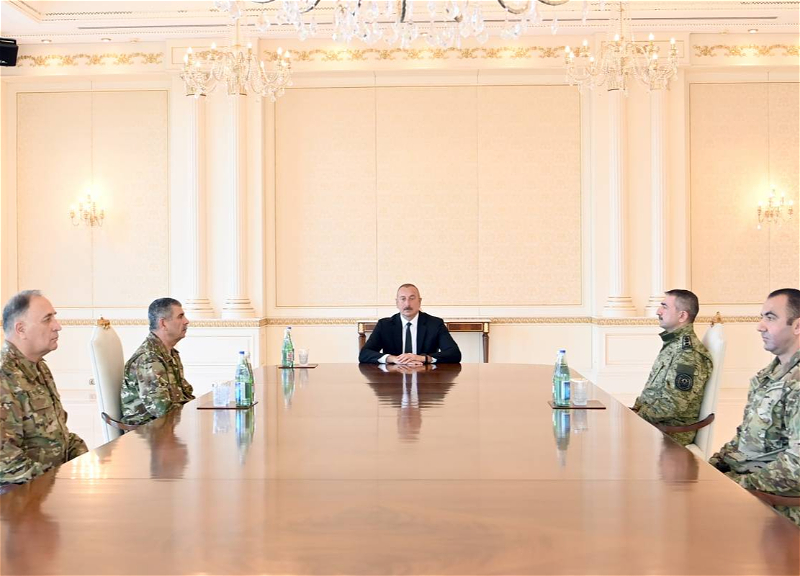 Президент Азербайджана провел оперативное совещание в связи с провокациями Армении на границе - ФОТО