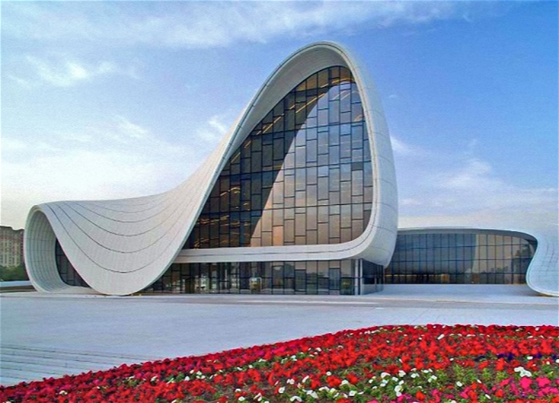 В Центре Гейдара Алиева отложены культурно-массовые мероприятия