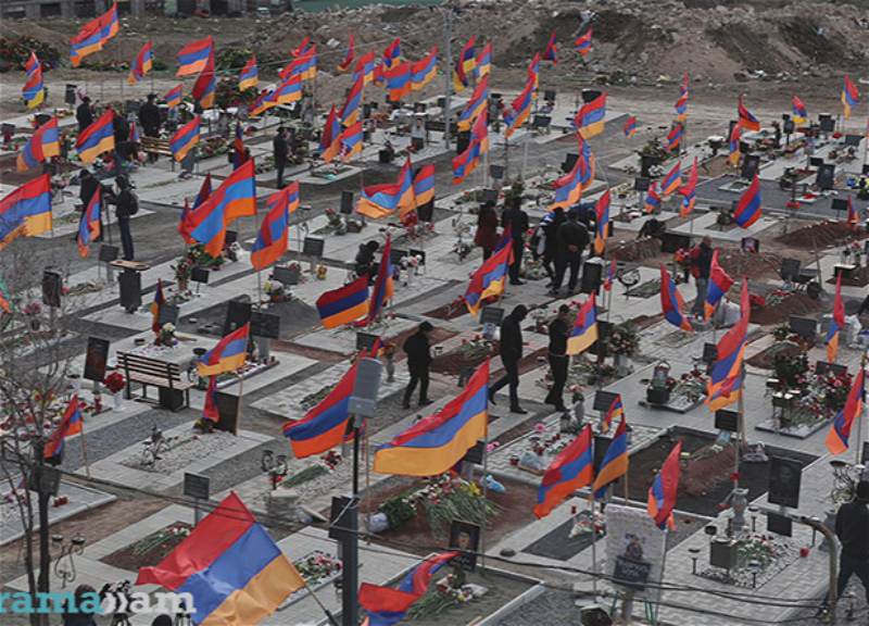 В Армении пытаются скрыть боевые потери путем запрета захоронения в военном пантеоне
