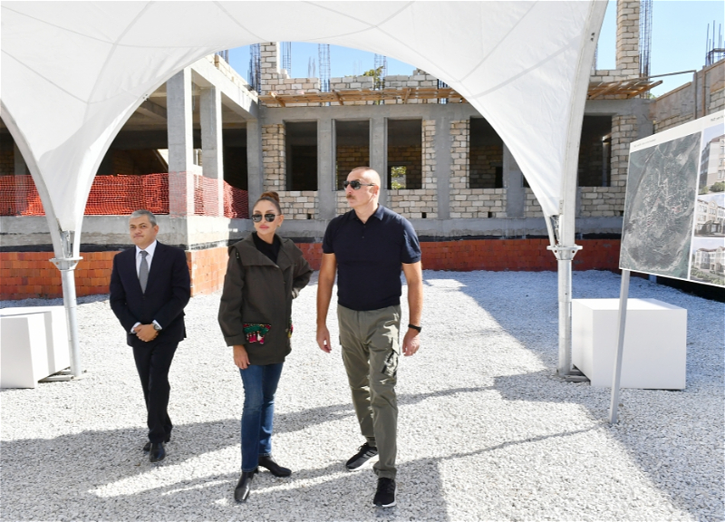 Президент ознакомился с ходом работ по строительству здания школы в Шуше - ФОТО