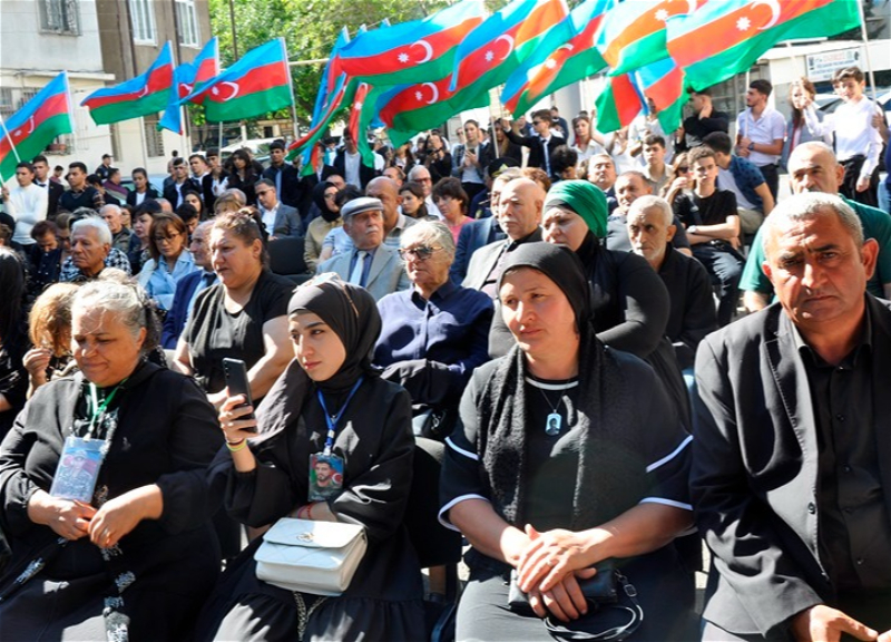 Nərimanov rayonunda şəhidlərin xatirəsi anıldı - FOTO