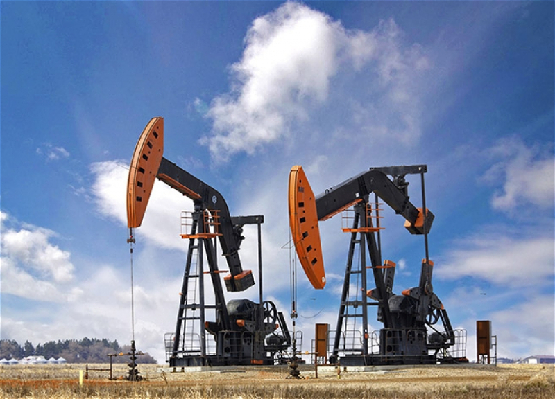 Цена азербайджанской нефти повысилась почти на 2 доллара