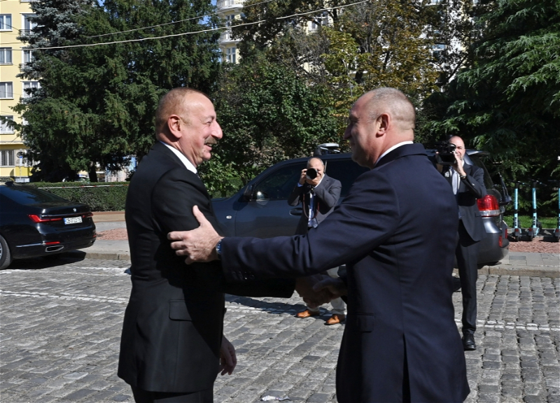 В Софии состоялась церемония официальной встречи Президента Ильхама Алиева - ФОТО