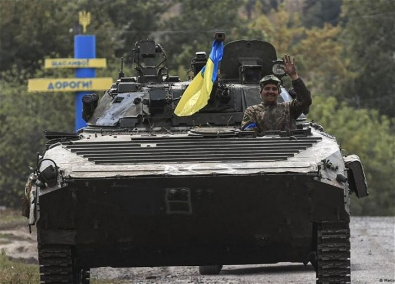 МО РФ заявило об отводе сил из украинского Лимана из-за угрозы окружения