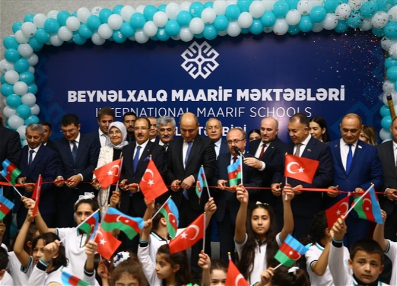 В Баку открылась школа Фонда просвещения Турции