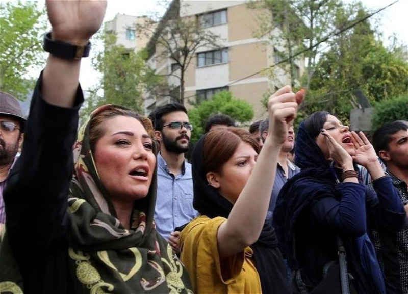 İranda hüquq müdafiəçisi həbs edildi