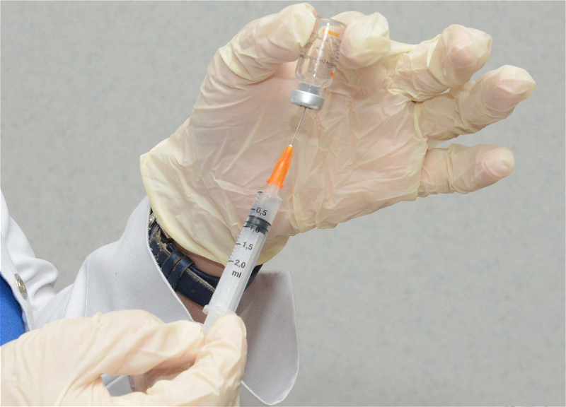 За сутки в Азербайджане вакцинировались от коронавируса около 800 человек
