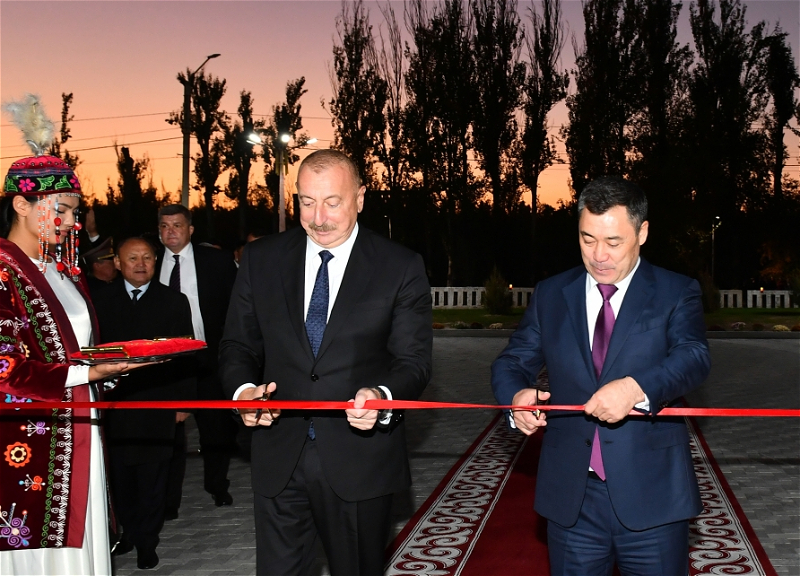 В Бишкеке открылся парк дружбы Кыргызстана и Азербайджана - ФОТО