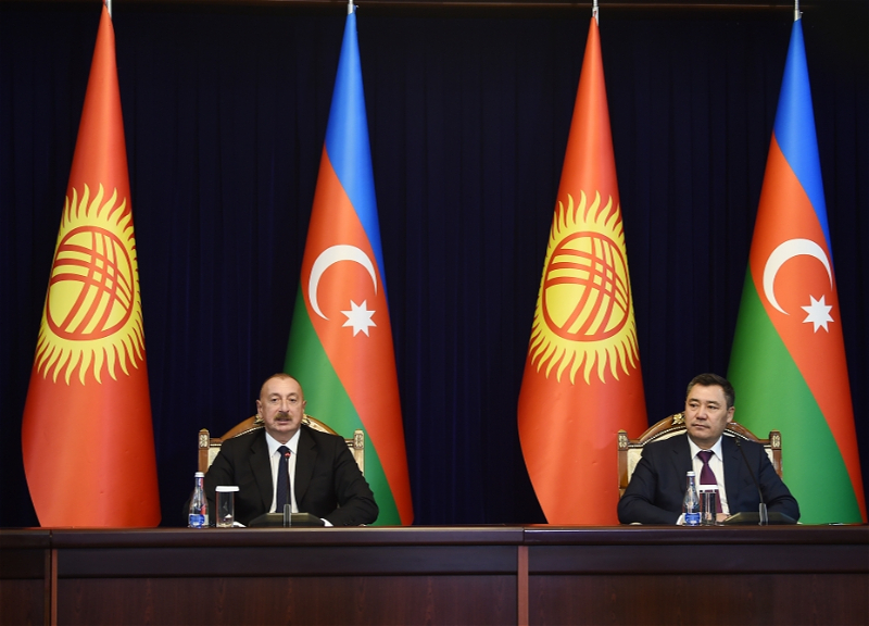 Президенты Азербайджана и Кыргызстана выступили с заявлениями для печати - ФОТО
