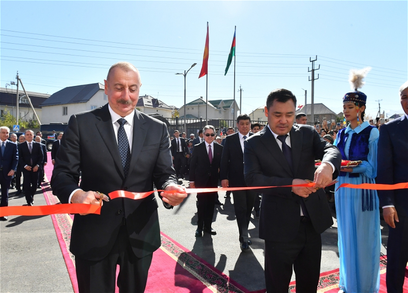В Бишкеке состоялось открытие школы имени Низами Гянджеви - ФОТО