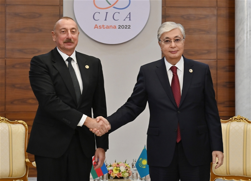 Президенты Азербайджана и Казахстана провели встречу в Астане - ФОТО