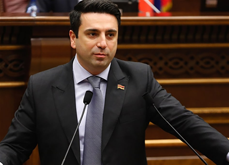Симонян: Упоминание о Карабахе вне Азербайджана в мирном договоре не нужно