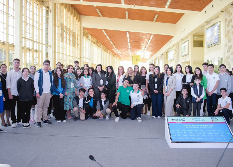 Фонд возрождения Карабаха провел просветительскую встречу со школьниками и молодежью - ФОТО