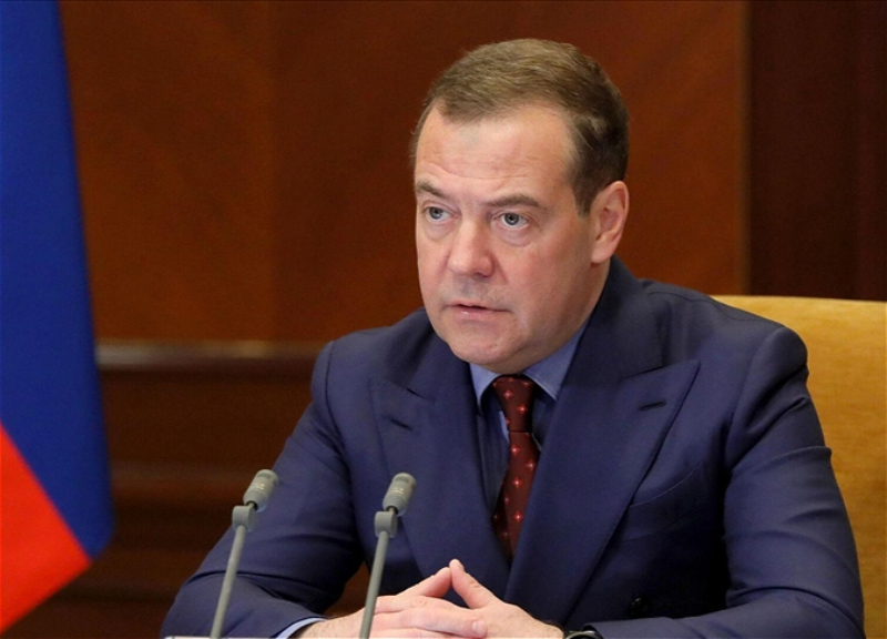 Медведев заявил, что нельзя пересматривать статус постоянных членов СБ ООН и их право вето