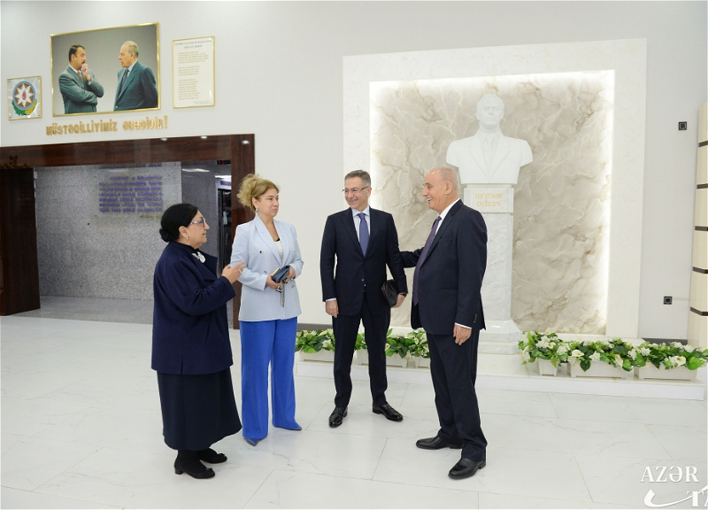 AZƏRTAC-da tarix elmləri doktoru, professor Dilarə Seyidzadə ilə görüş keçirilib - FOTO