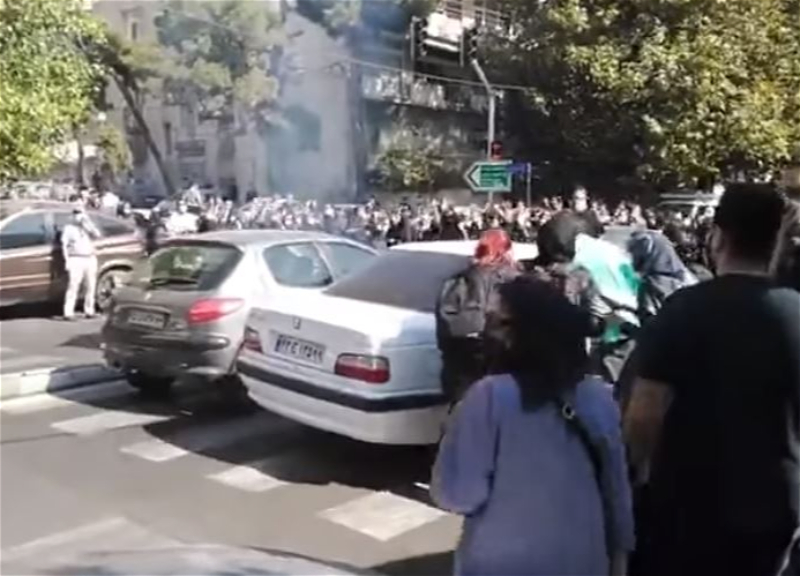 В Иране возобновились массовые протесты - ВИДЕО