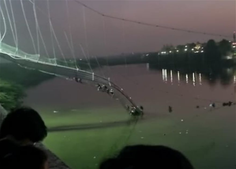 Число жертв обрушения моста в Индии возросло до 132 человек - ВИДЕО - ОБНОВЛЕНО