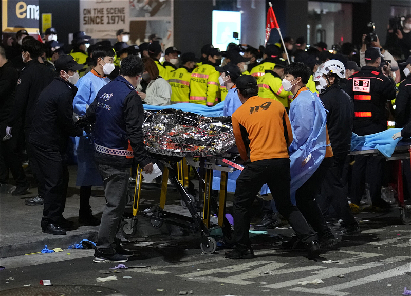 Кошмарный Хэллоуин в Сеуле. В давке погибли более 150 человек - ФОТОРЕПОРТАЖ
