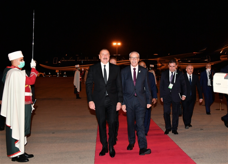 Ильхам Алиев прибыл в Алжир для участия в саммите ЛАГ - ФОТО