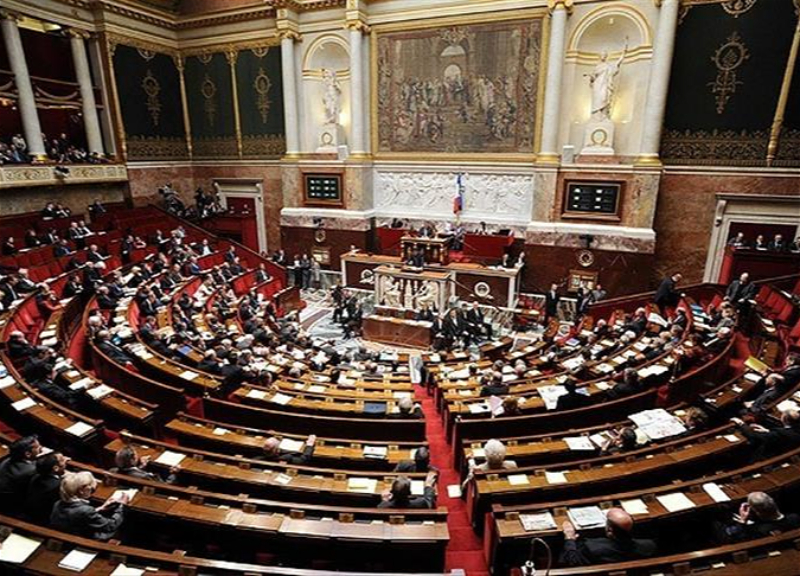 В парламенте «демократической» и «толерантной» Франции разразился расистский скандал