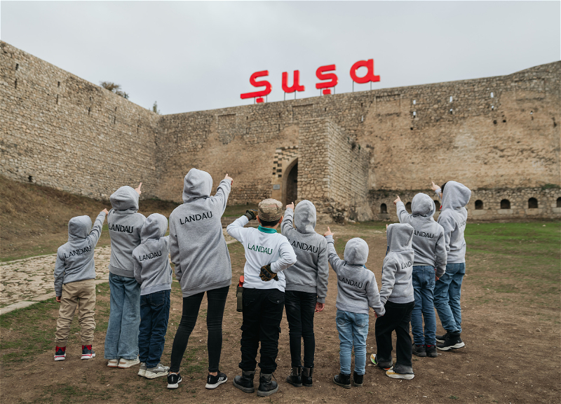 Landau School-da təhsil alan şəhid övladları Şuşanı ziyarət ediblər - FOTO - VİDEO