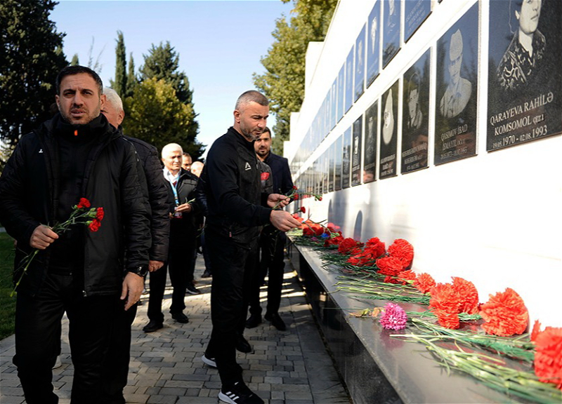 «Карабах» и «Туран Товуз» почтили память шехидов в преддверии матча Премьер-лиги