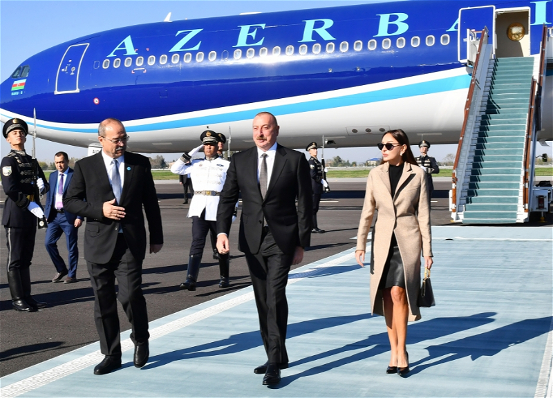 Президент Азербайджана прибыл в Узбекистан - ФОТО