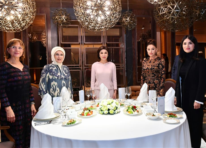 Мехрибан Алиева приняла участие в организованном в Самарканде ужине - ФОТО