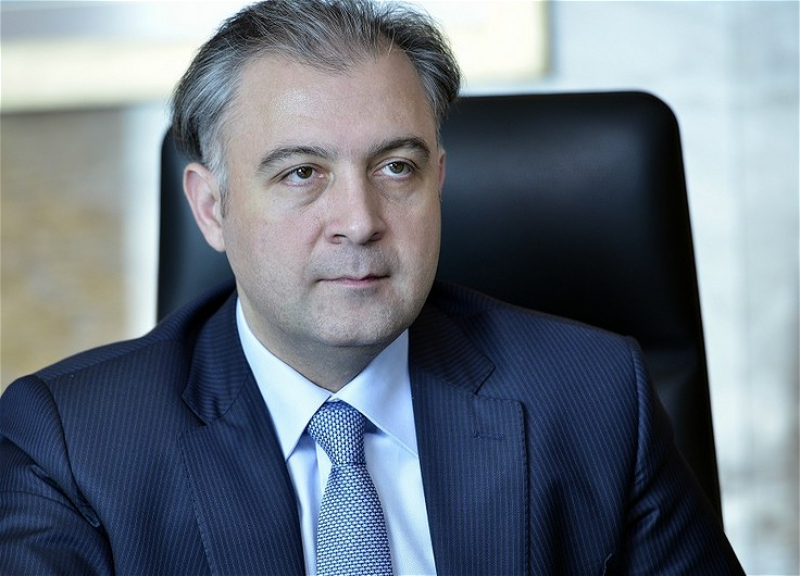 Ильхам Алиев освободил от должности помощника Первого вице-президента