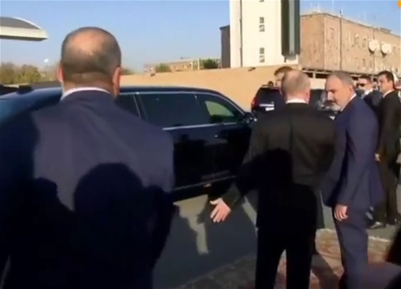 Путин и Пашинян покинули Иреванский аэропорт в машине российского лидера - ВИДЕО
