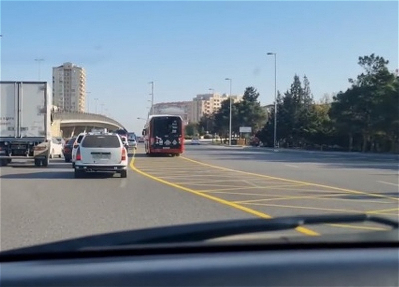 В Баку началось нанесение новой линии разметки – Как действовать водителям? – ФОТО