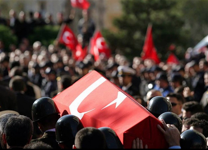 Двое турецких военнослужащих стали шехидами, еще трое ранены