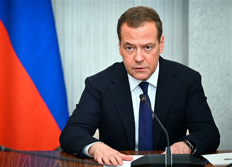 Медведев заявил о ненужности НАТО для цивилизованного мира