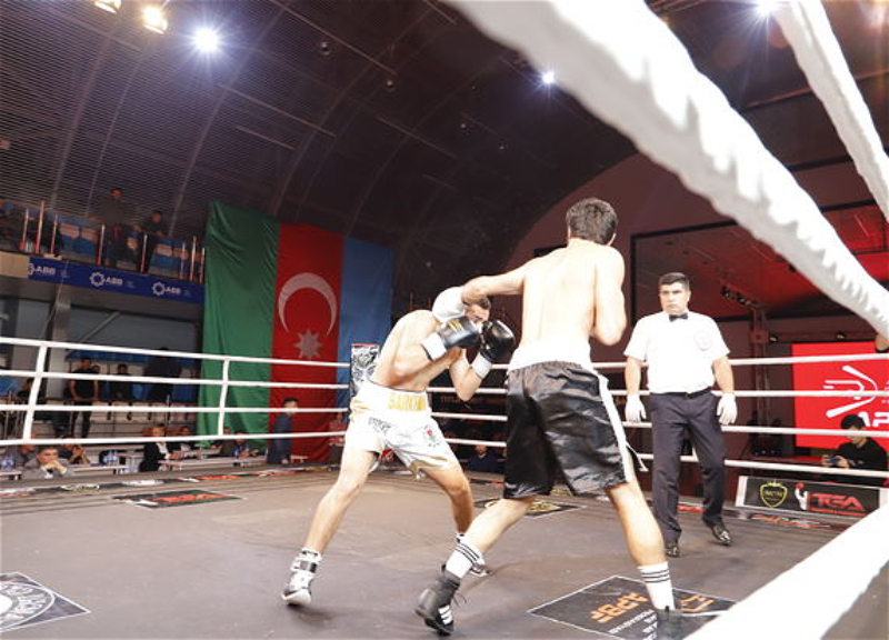 В Баку прошел очередной «Вечер профессионального бокса» - ФОТО