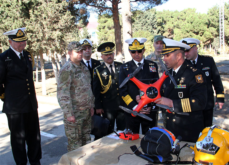 Командующий ВМС Пакистана посетил Военный институт и воинскую часть в Азербайджане - ФОТО