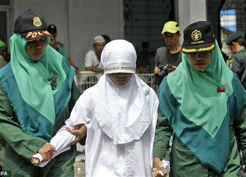 В Индонезии будут сажать в тюрьму за адюльтер и запретят гражданские браки