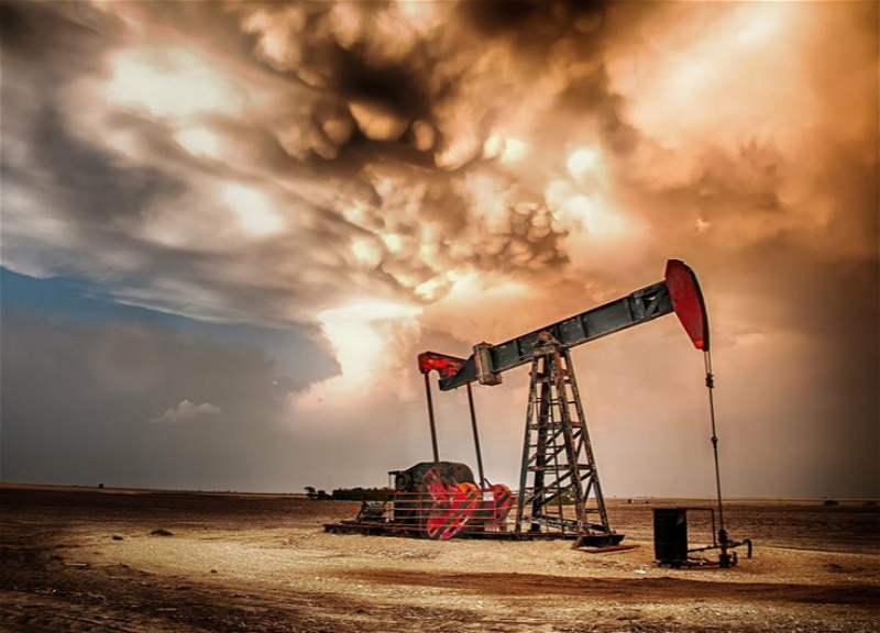 Новак: Россия отказывается продавать нефть по ценовому потолку