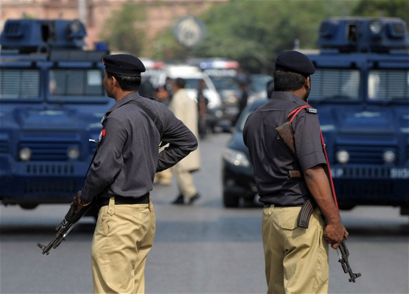 В Пакистане при нападении экстремистов погибли трое полицейских