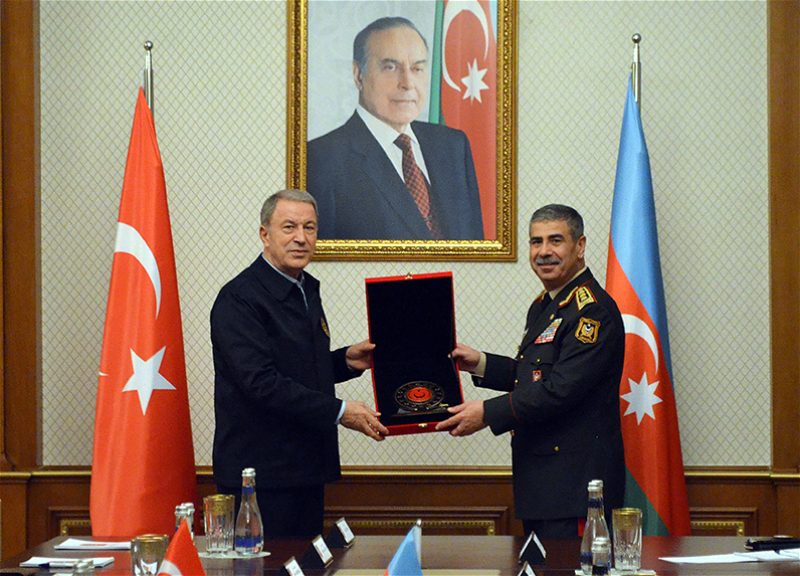 Министр обороны Азербайджана встретился с министром национальной обороны Турции - ФОТО - ВИДЕО