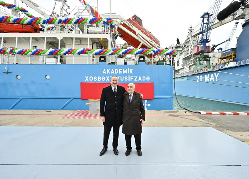 Ильхам Алиев принял участие в церемонии сдачи в эксплуатацию танкера «Академик Хошбахт Юсифзаде» - ФОТО
