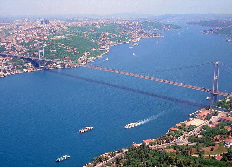 Турция согласилась пропустить через Босфор российский танкер с нефтью